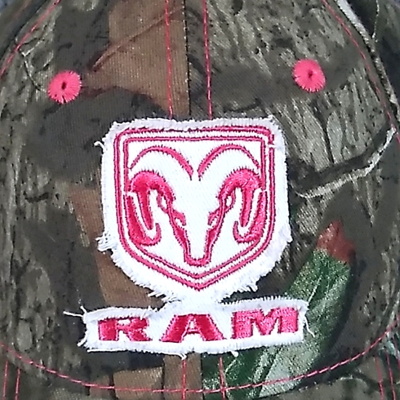 Dodge Camo/Hot Pink Hat. NWOT - Picture 4 of 6